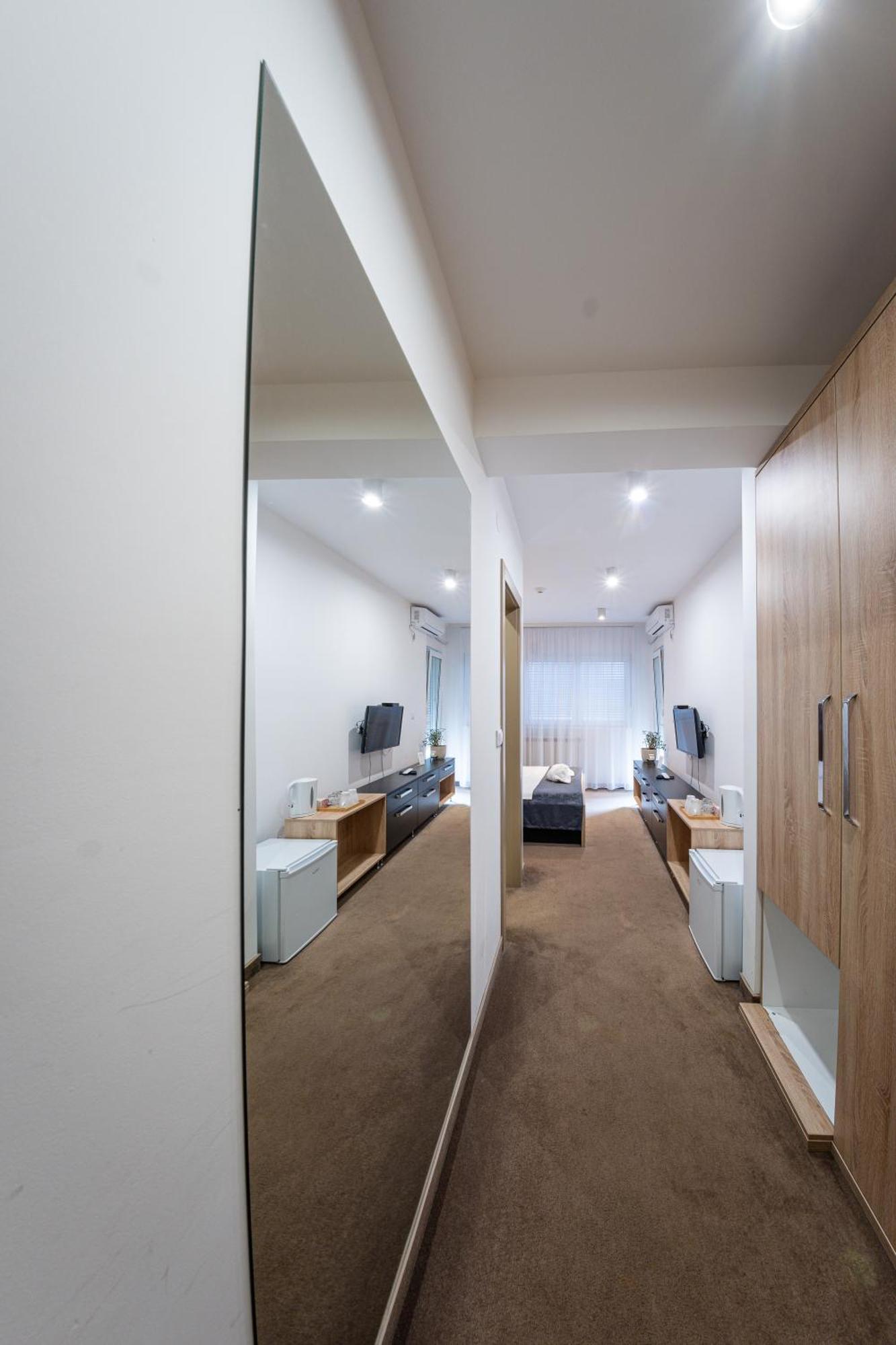 Nar Royalton Accommodation Ni Rum bild