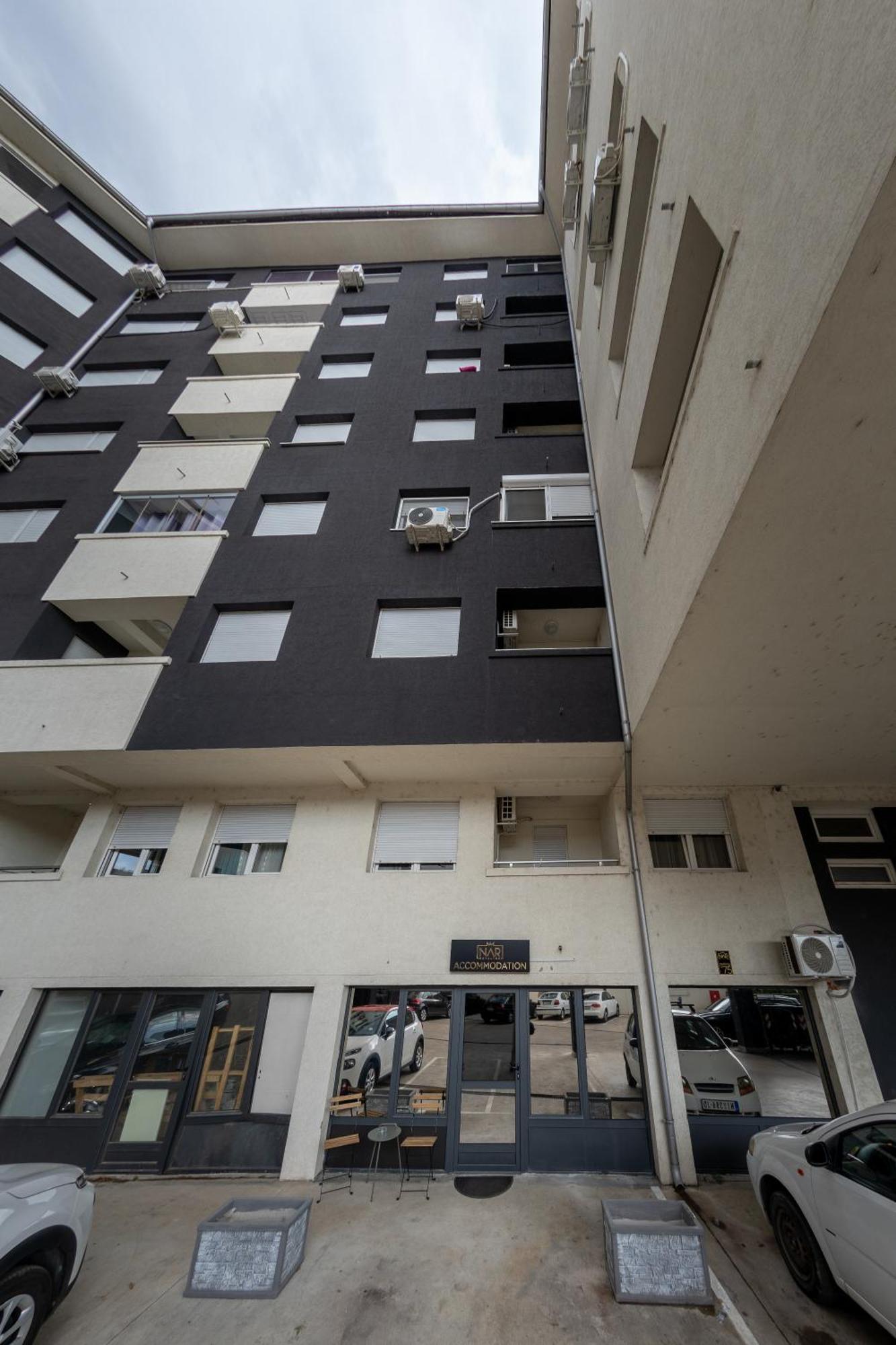 Nar Royalton Accommodation Ni Exteriör bild