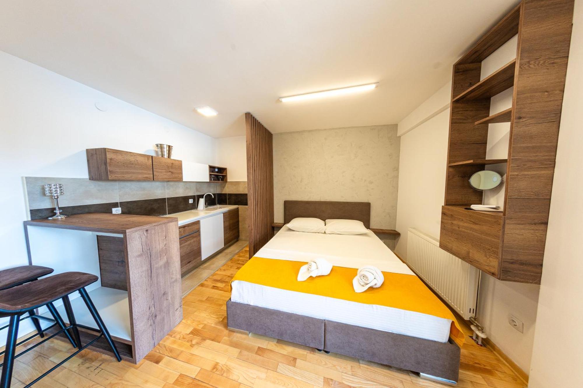 Nar Royalton Accommodation Ni Exteriör bild