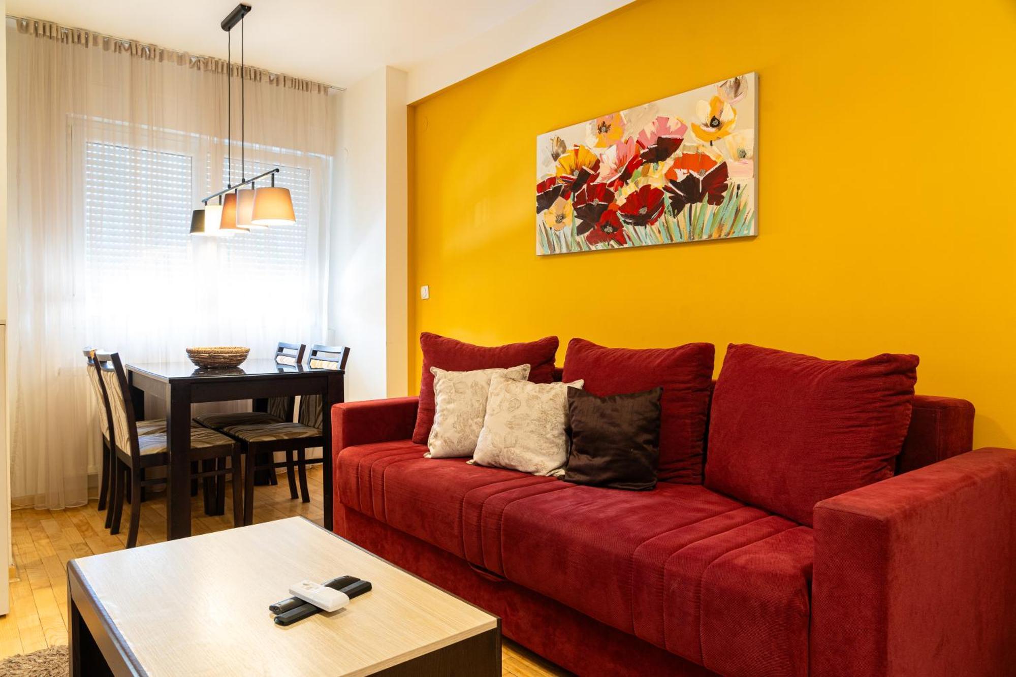 Nar Royalton Accommodation Ni Exteriör bild