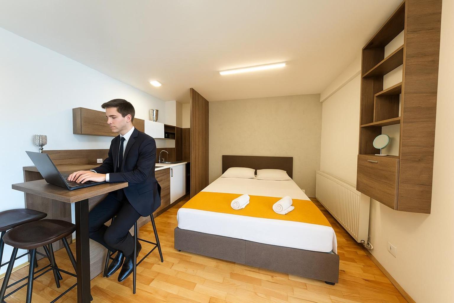 Nar Royalton Accommodation Ni Exteriör bild